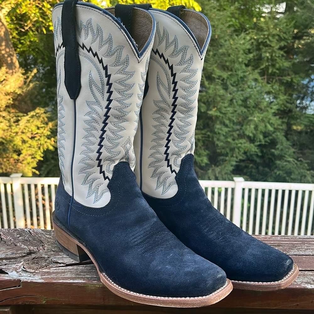 Ariat Futurity blue roughout boots size 8.5D